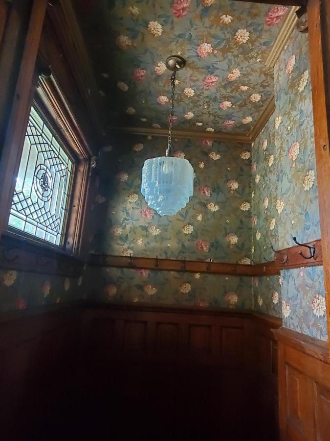The Weis Mansion Bed And Breakfast Waterloo Buitenkant foto