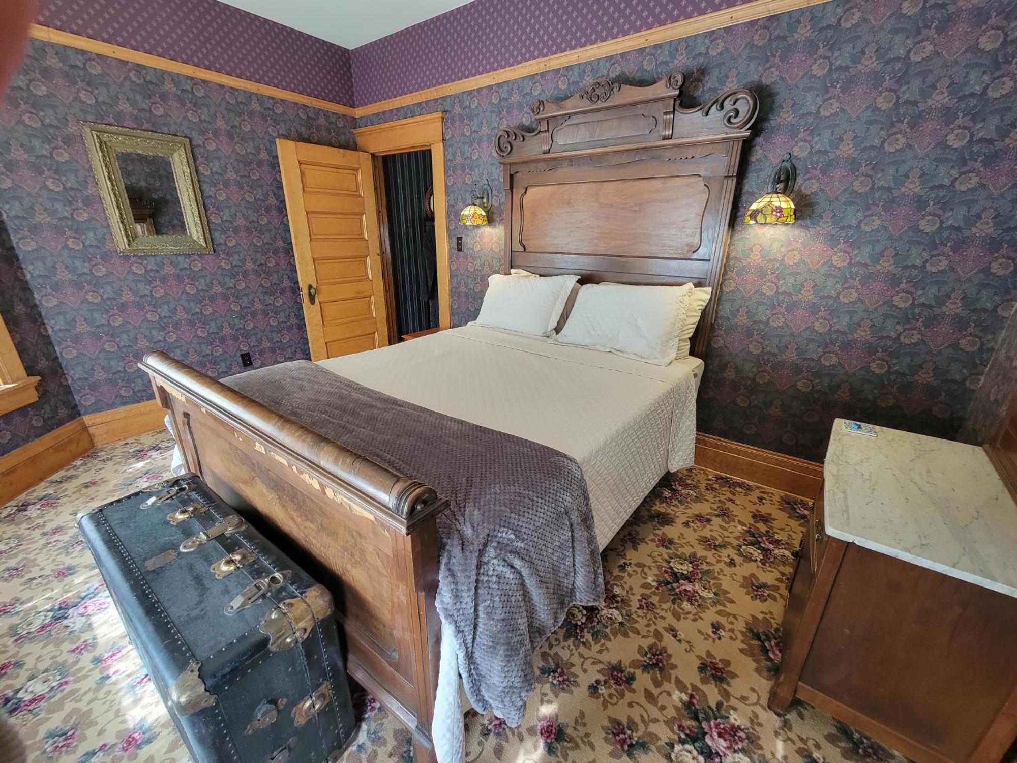 The Weis Mansion Bed And Breakfast Waterloo Buitenkant foto